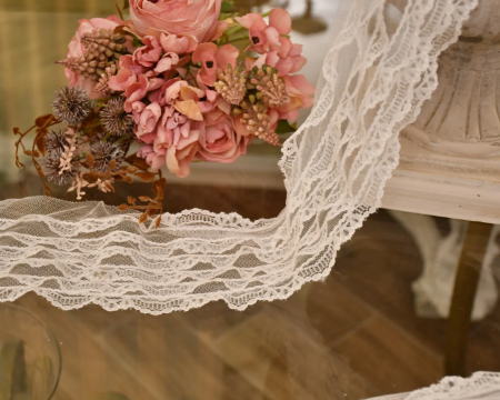 Merletto con balze 100%cotone italiano