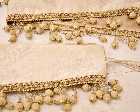 Antico unico raro set di 4 bracciali per tende in tessuto e passamaneria preziosa