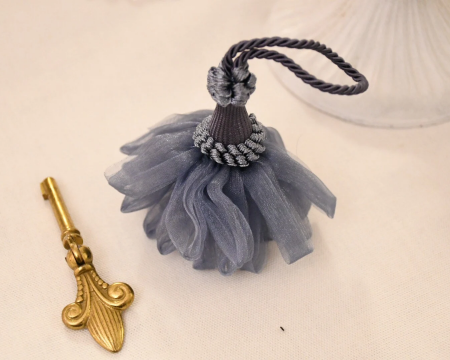 Fiocco per chiavi “burlesque” organza
