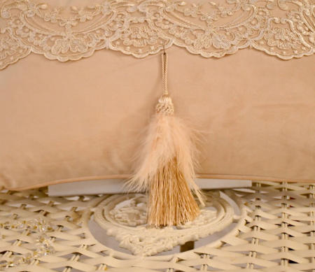 Fiocco per chiavi con piume