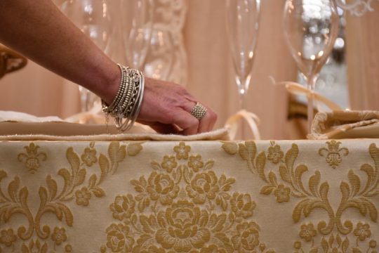 Collezione “Royal Style Oro”, Tovaglia damasco lusso, Medaglione 
