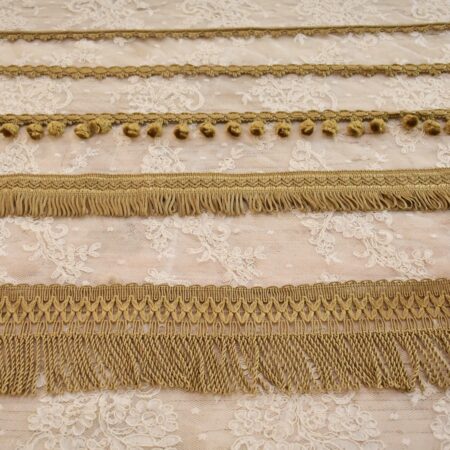 Finiture di passamaneria oro lussuosa italiana