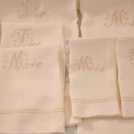 Set asciugamani in puro Lino e ricami avorio