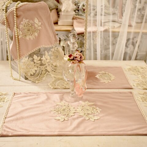 Meraviglioso tris centrini mini velvet rosa e merletto “Claire”