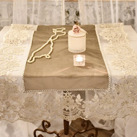 Meraviglioso runner velvet bronzo/oro e merletto “Claire”