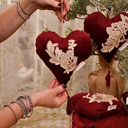 Set di 2 Cuori in velvet Bordeaux e pizzo oro