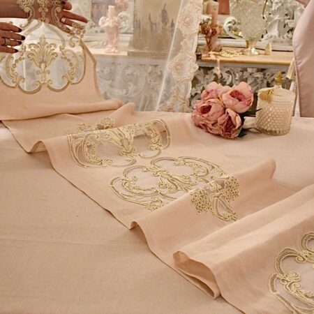 Runner in Lino con pizzo ricamato a mano -Centro tavola elegante con tabló vintage romantico